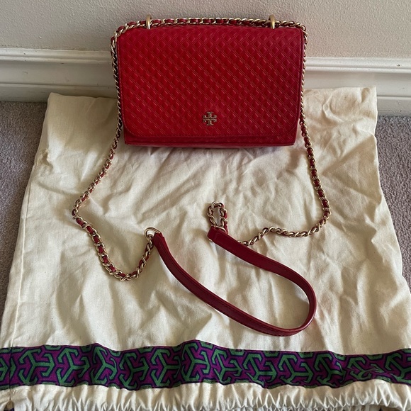 SOLD Tory Burch Marion embossed shrunken shoulder bag red - Picture 4 of 14